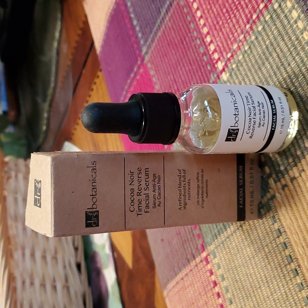 ❤ Botanically Cocoa Noir Time Reverse Facial Serum